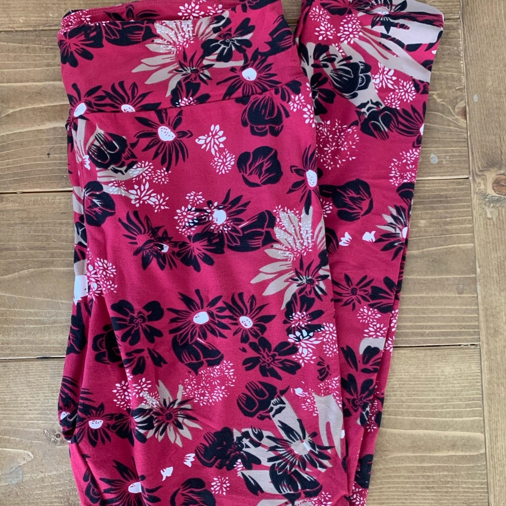 Lularoe Tall and Curvy Leggings